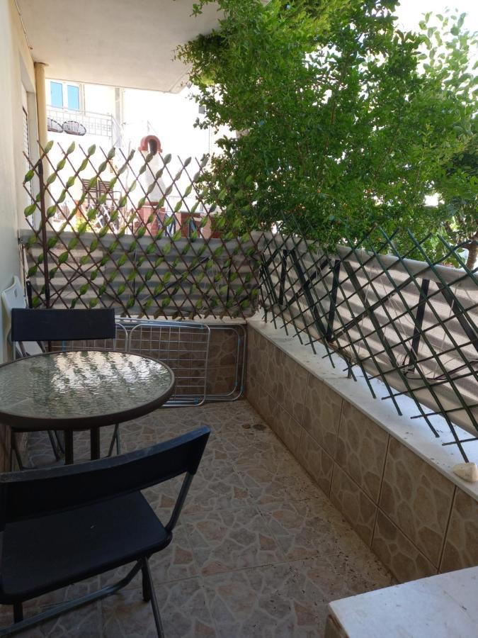 Peramos Apartments Néa Péramos Dış mekan fotoğraf