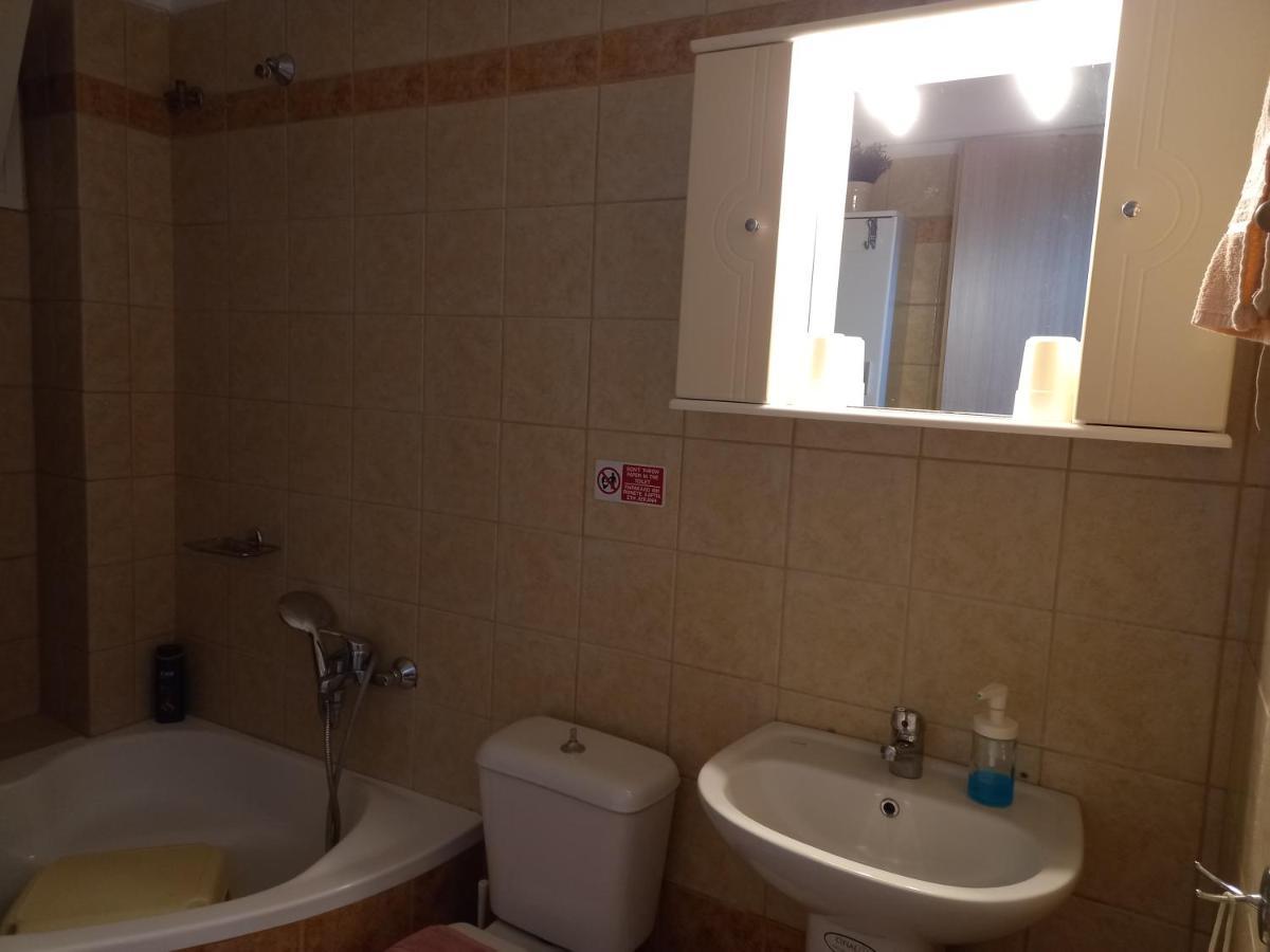 Peramos Apartments Néa Péramos Dış mekan fotoğraf